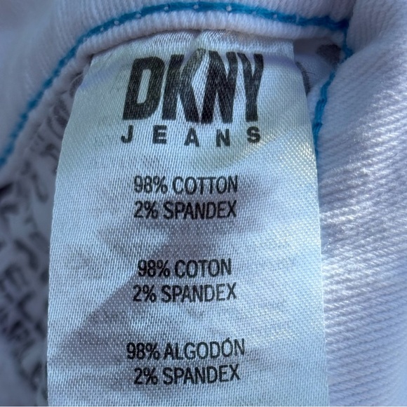 DKNY Men's White Bedford Straight Slim Fit Jeans - Picture 8 of 10